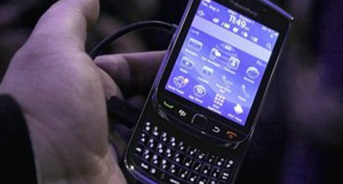 RIM представила BlackBerry Torch с новой операционной системой