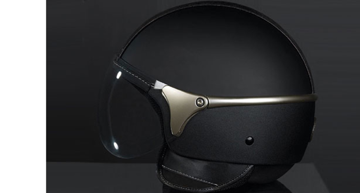 По голове себе постучи: стильный шлем от Trussardi