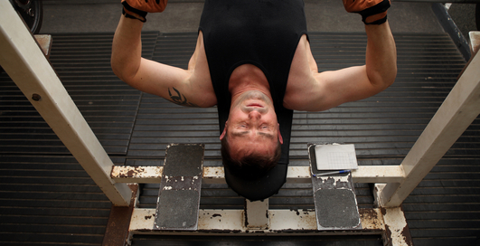 Пять преимуществ машины Смита над  штангой