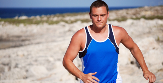 Качаться и бегать: одно другому не мешает?