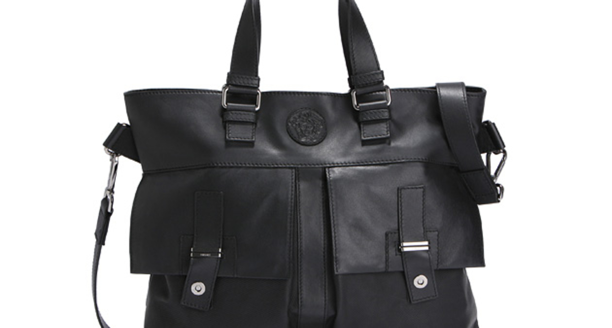 Новая коллекция сумок от Versace