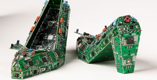 Измени твою «мать»: поделки из материнской платы