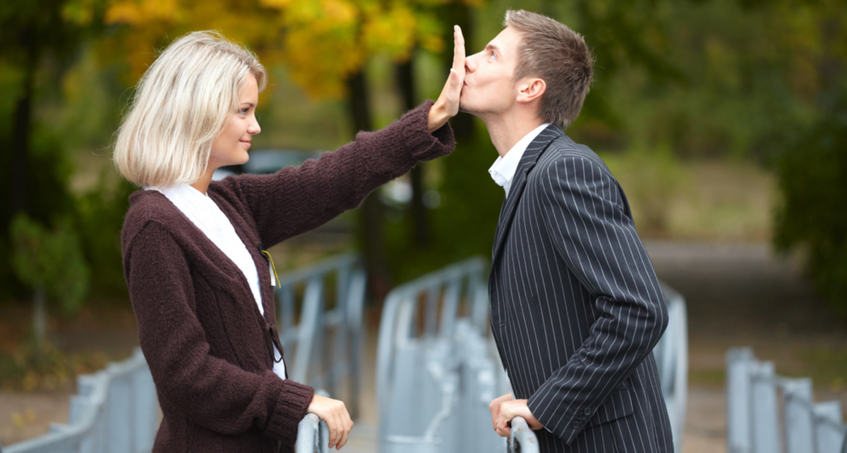 Как добиться поцелуя?