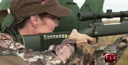 С одного выстрела: Мисс Аляска валит оленя