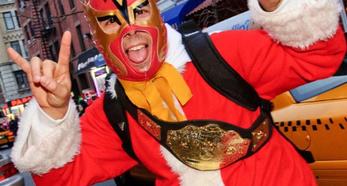 Дедовщина в Нью-Йорке: город оккупировали Санты