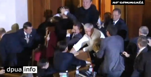 Драчуны-миллионеры: парламентская бойня (видео)