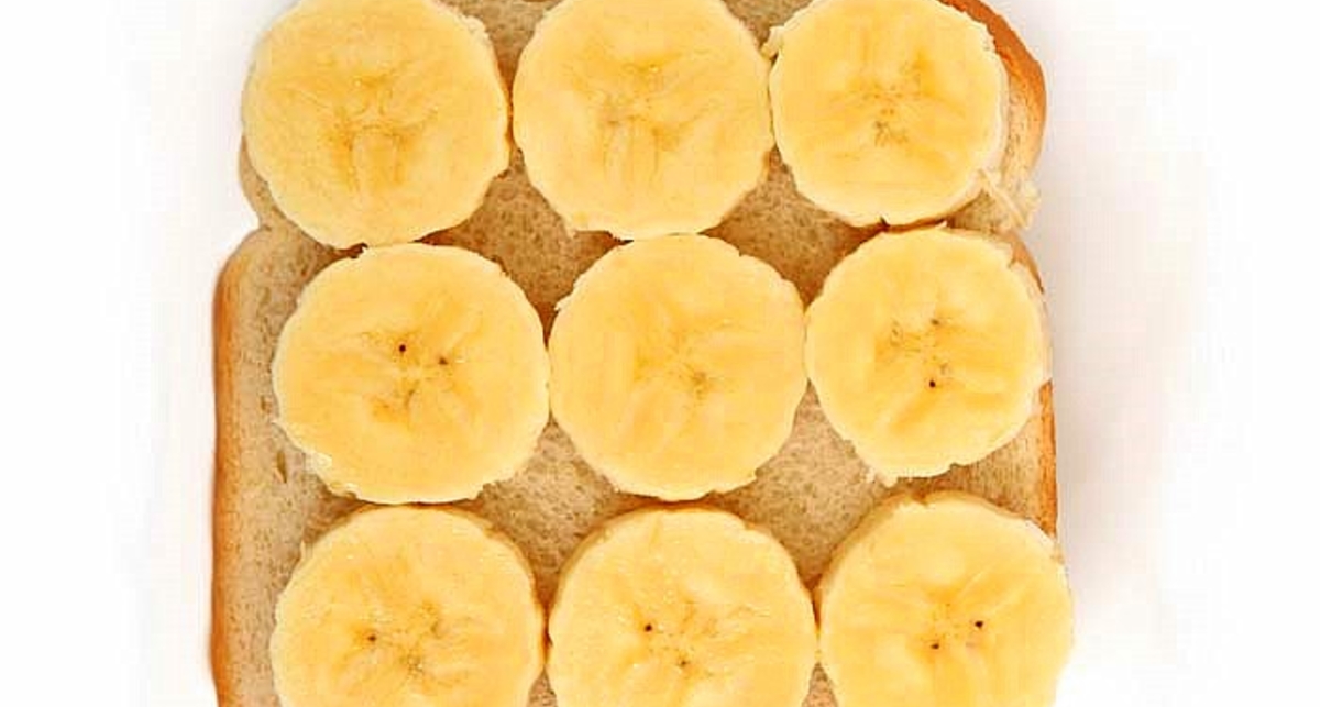 Воскресный завтрак: Тосты с бананом и сардинами