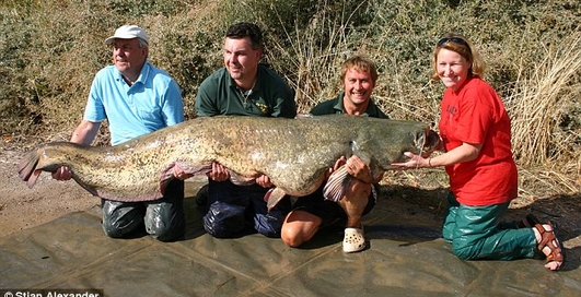 Слепая женщина стала рекордсменом по рыбалке