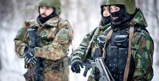 По-мужски: будни российского спецназа