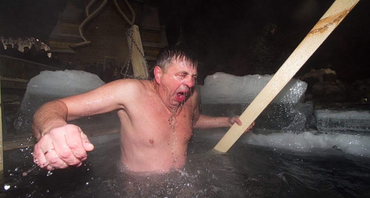 Крещенские купания: снизойди, благодать!