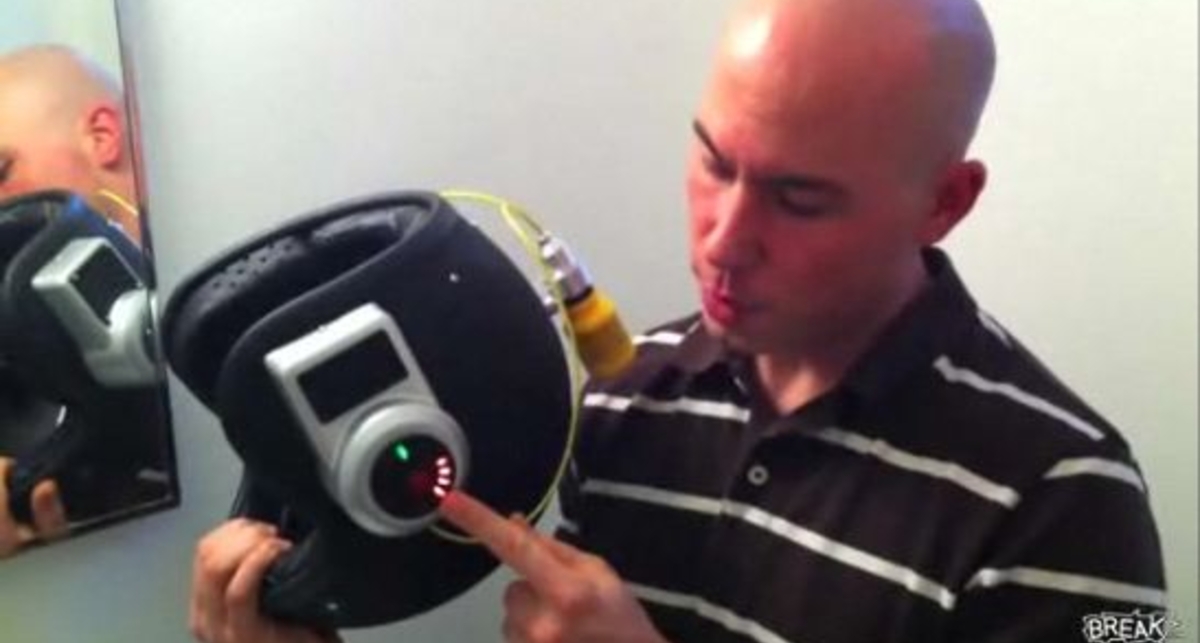 Игрушка дня: шлем для бритья