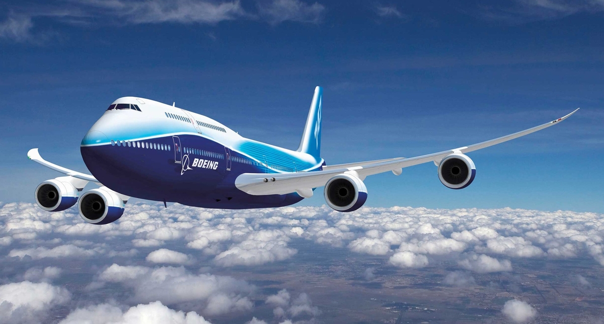 Новый Боинг-747: длиннее, чем у других