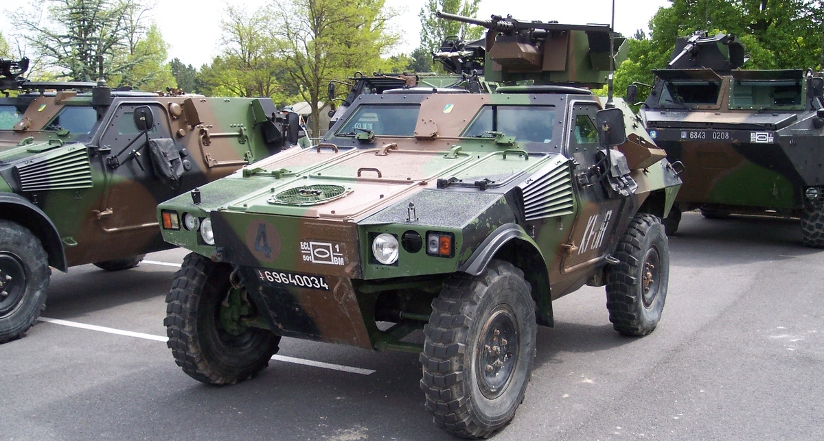 Французский броневик спасет Россию