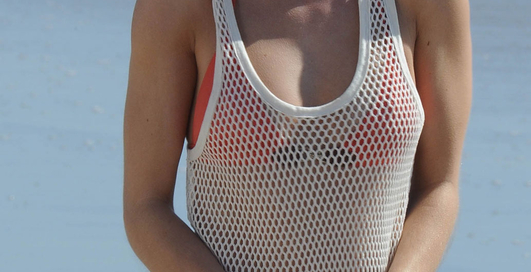 Звезда Трансформеров-3 снимается в бикини