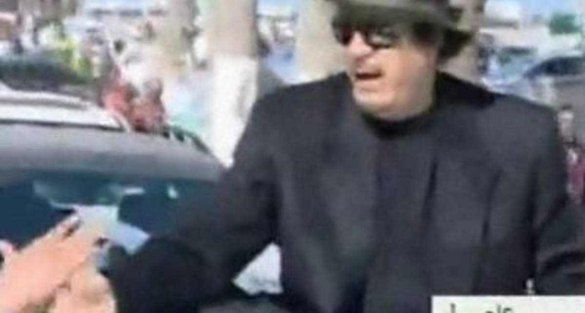 По-мужски: Каддафи вышел в народ