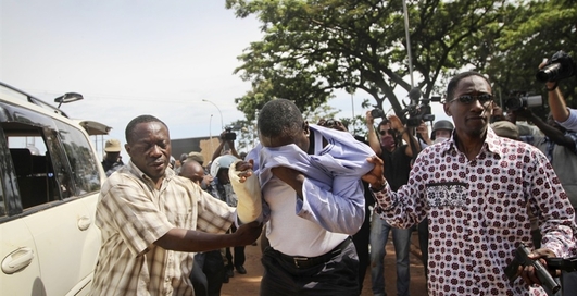 Черная демократия: аресты в Уганде