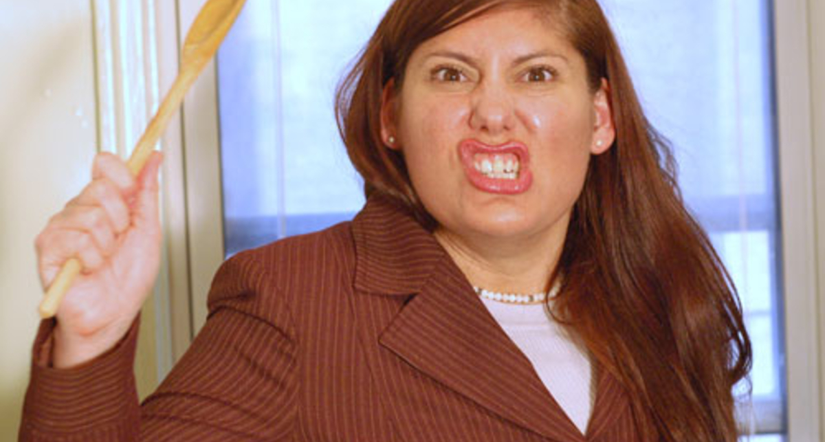 Мама бракует всех моих девушек! Что делать?