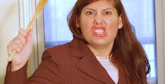 Мама бракует всех моих девушек! Что делать?