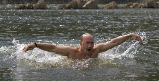 Путин рассказал, зачем рыбачил голышом