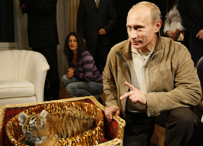 Путин рассказал, зачем рыбачил голышом