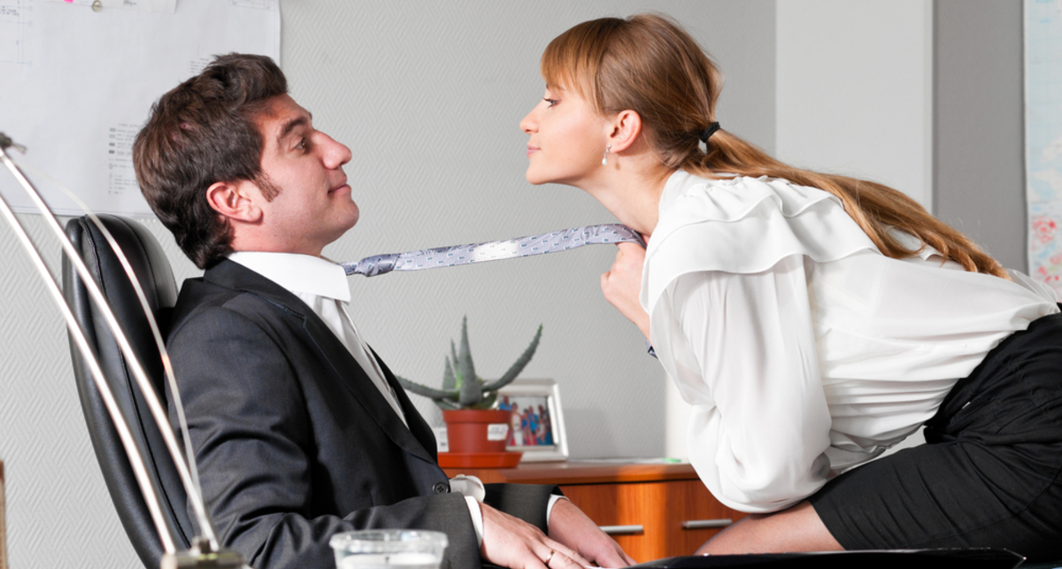 Чем отплатить начальнице за секс?