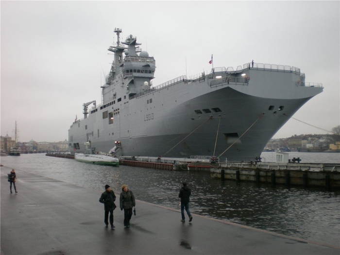 Россия и Франция делают крутые корабли