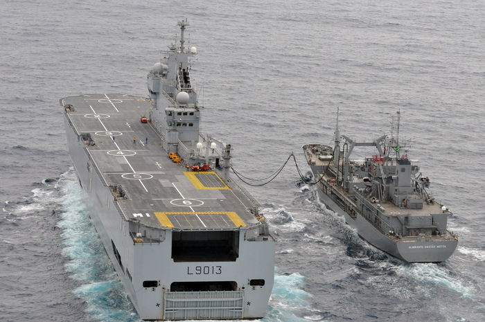 Россия и Франция делают крутые корабли