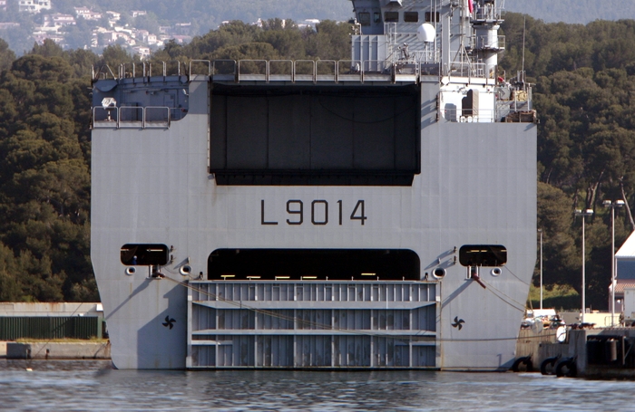 Россия и Франция делают крутые корабли