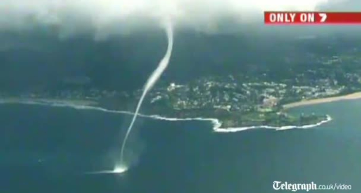 В Австралии бушует смерч