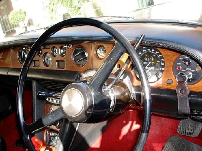 Rolls-Royce от звезды: подходи, покупай