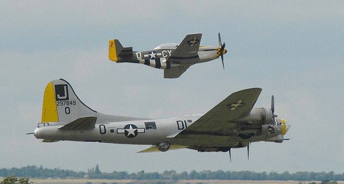 В США сгорел раритетный «бомбер»