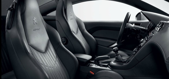 Пижон от Peugeot: спорткар уже в Украине Пижон от Peugeot: спорткар уже в Украине