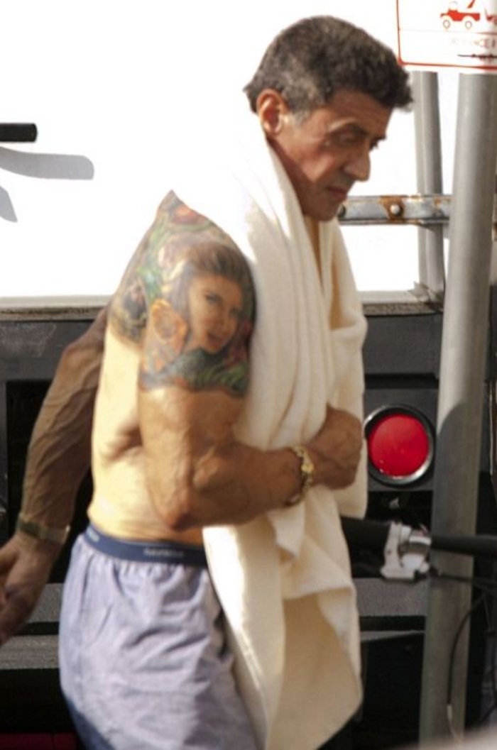 Дряхлый Рэмбо рвется в бой