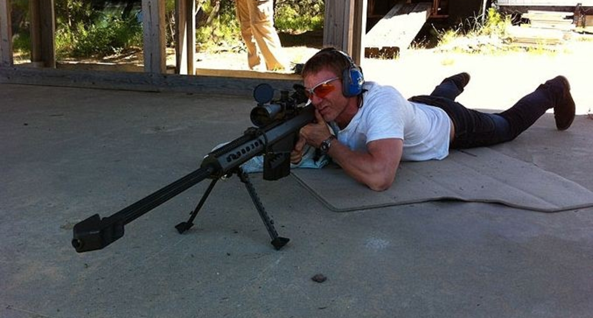 Дэниел Крейг устроил пальбу в Нью-Йорке