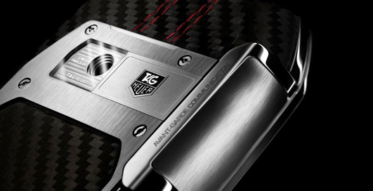 Люксофон: роскошная мобила от TAG Heuer