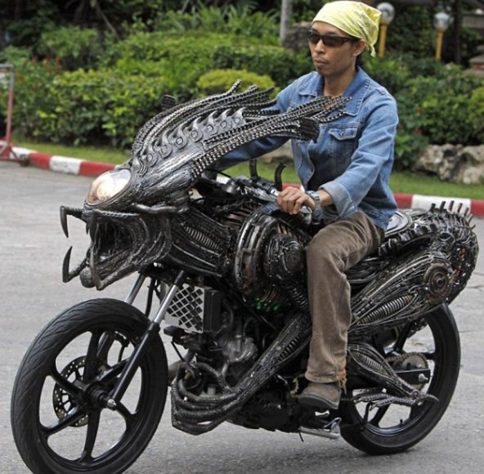 Зловещий байк: не мотоцикл, а зверь!