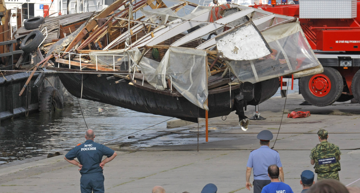 Баржа против катера: трагедия на Москве-реке