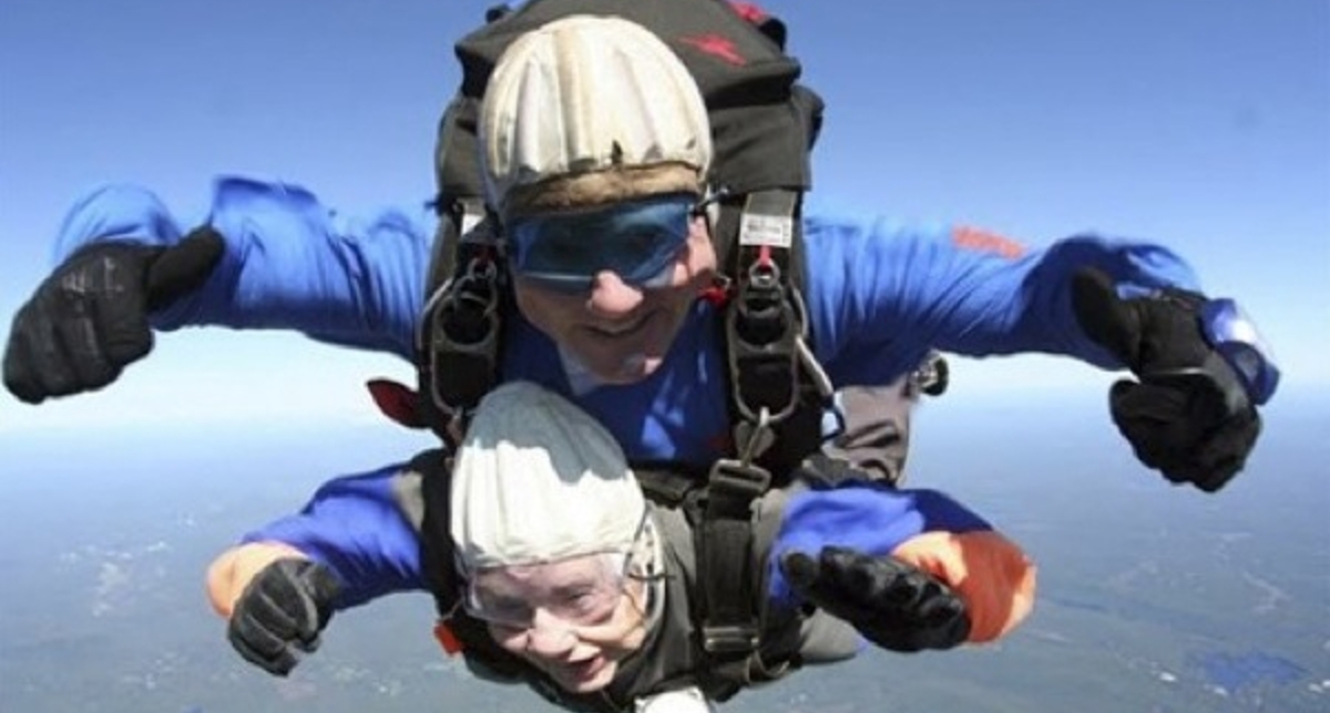 Предсмертный прыжок: бабка уходит в небо