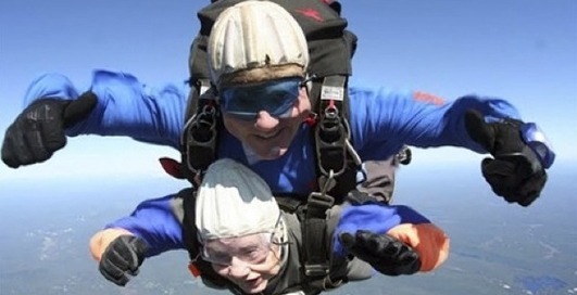 Предсмертный прыжок: бабка уходит в небо