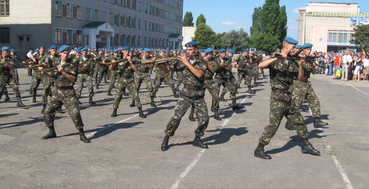 По-мужски: праздник Голубых беретов