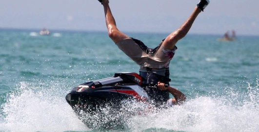 Смертельные гонки: аквабайк по-крымски