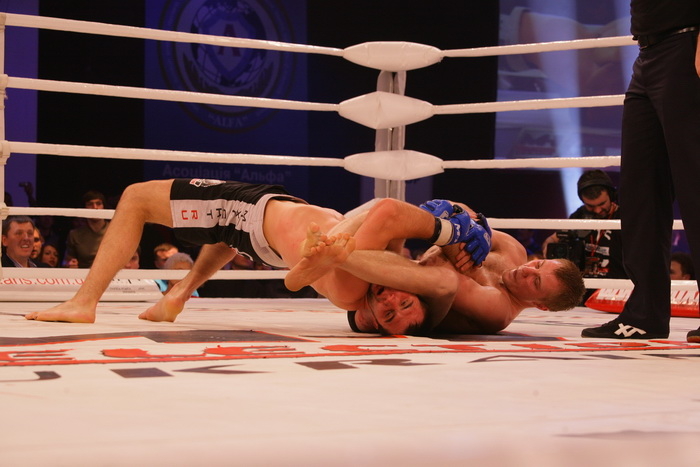 Брось перчатку королю микс-файта!