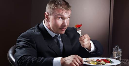 Чем кормить чемпиона-бодибилдера?