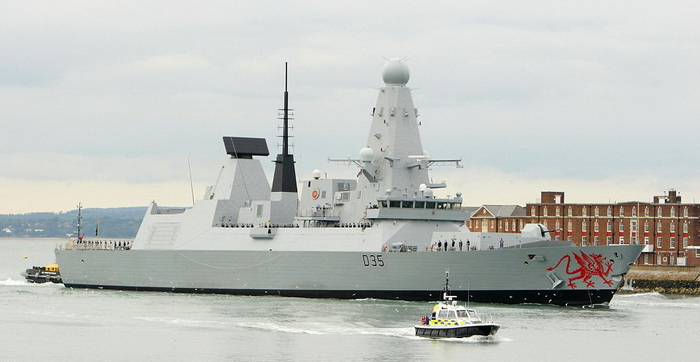 Дракон послужит Ее Величеству Дракон послужит Ее Величеству