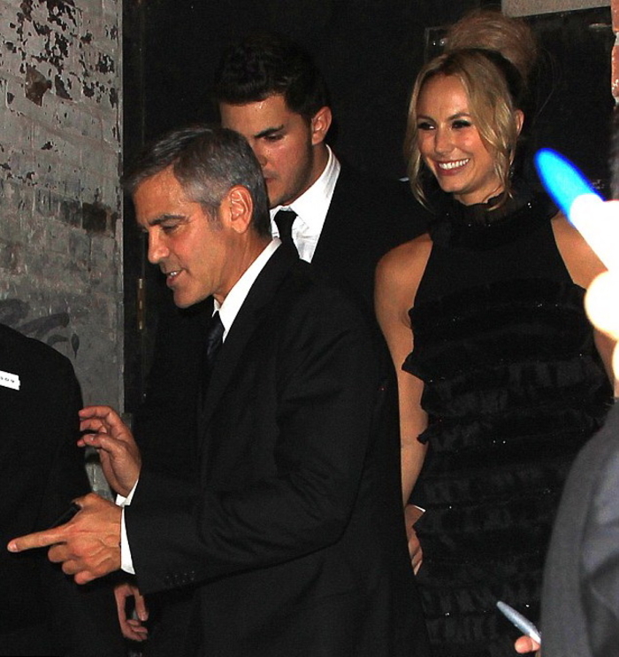 Подружка Клуни: сексуальная рестлерша
