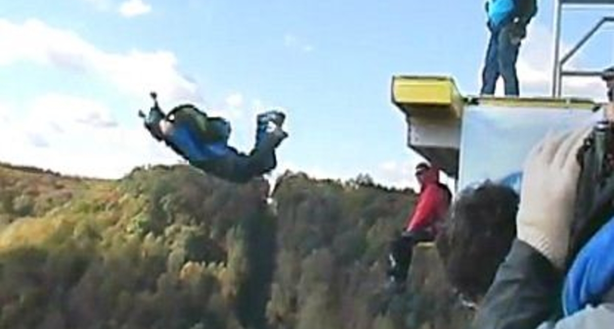 Допрыгался: у экстремала отказал парашют