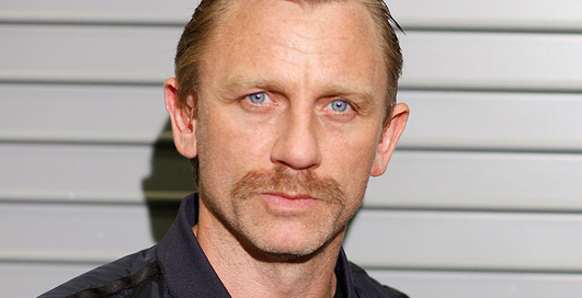 ТОП-10 худших усов знаменитостей