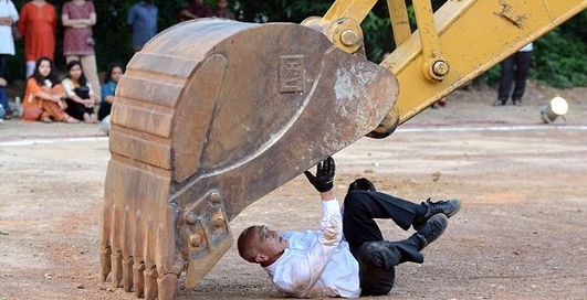 По-мужски: танцы с роботом