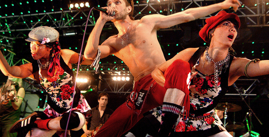 M PORT послал троих на Gogol Bordello