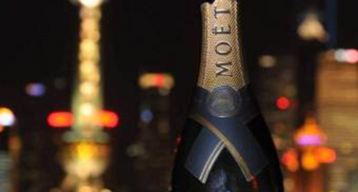 К Новому году - 100-летнее шампанское